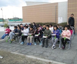 写真：もちつき（飛島小学校）