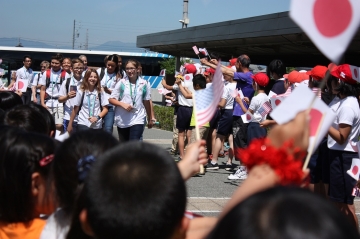 写真：リオビスタ市姉妹都市交流団来村