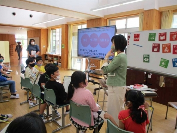 写真：飛島学園　SDGｓをテーマにした縦割り「なかよし会」・SDGs出前授業