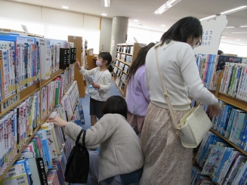 写真：１日図書館満喫体験