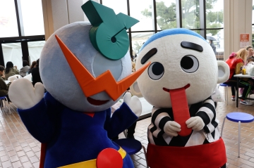 写真：とびしマルシェ