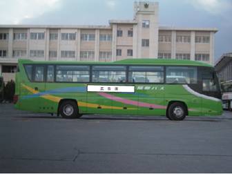 写真：タイプA車両　運転席側ステッカー