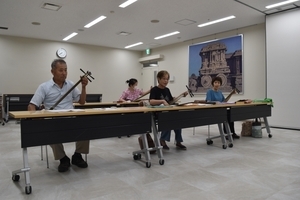写真:三味線クラブ(蟹江流)1