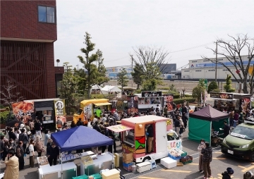 写真：とびしマルシェ4