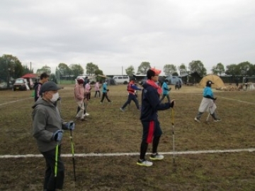 写真：歩歩歩クラブ　ノルディックウォーク2