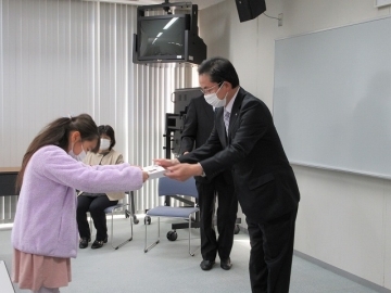 写真：1日図書館満喫体験4