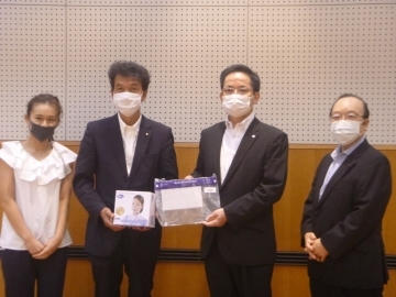 写真：海部歯科医師会　フェイスシールド寄贈2