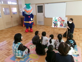 写真:防煙教室(保育園・保育所)1